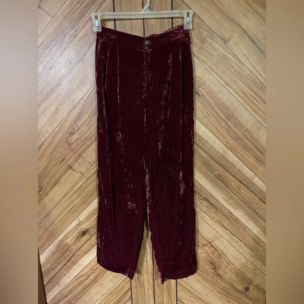 Madewell Women’s XS Burgundy Wine Velvet Tapered Pleat Pull On Pants